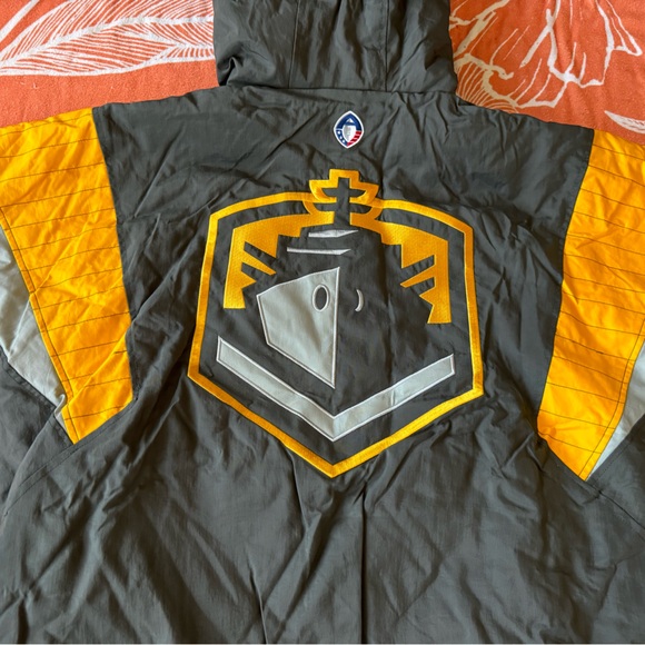 San Diego Fleet Pullover Winter Coat - Picture 15 of 15